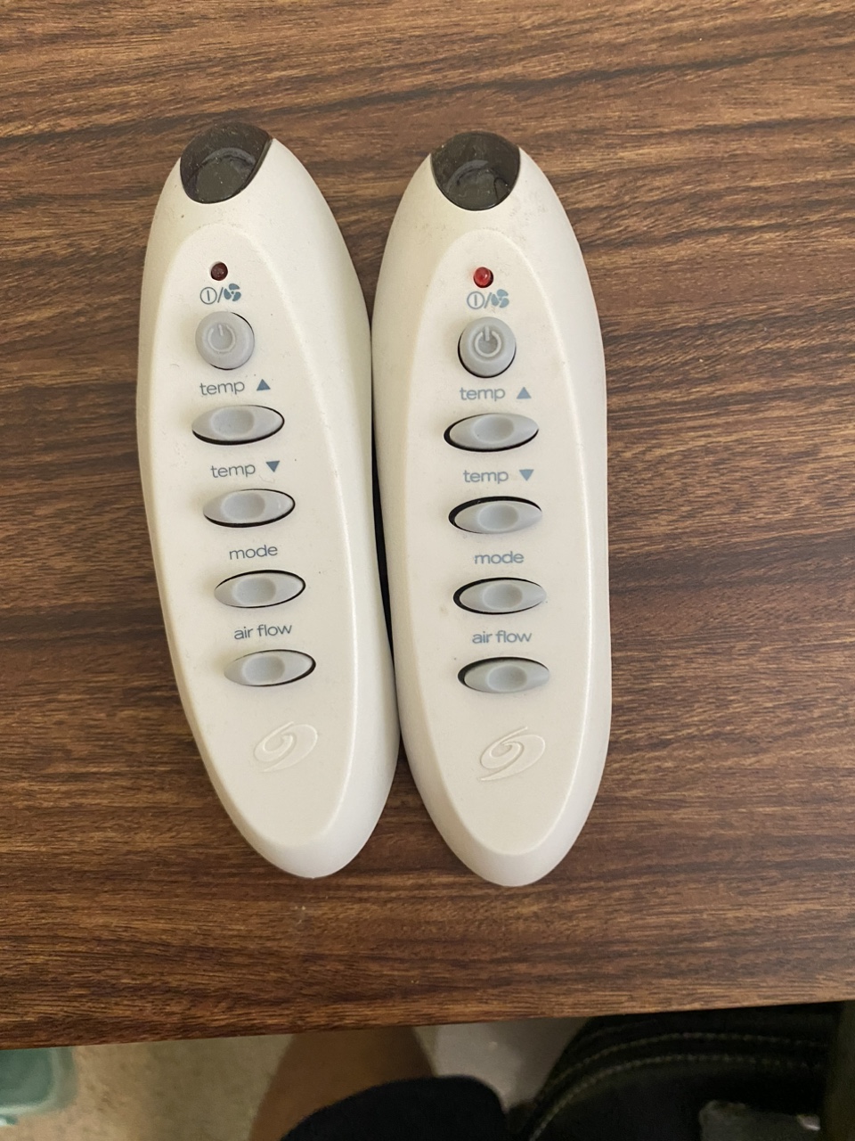 Bionaire Digital Window Fans x2 🧡 - photo 3