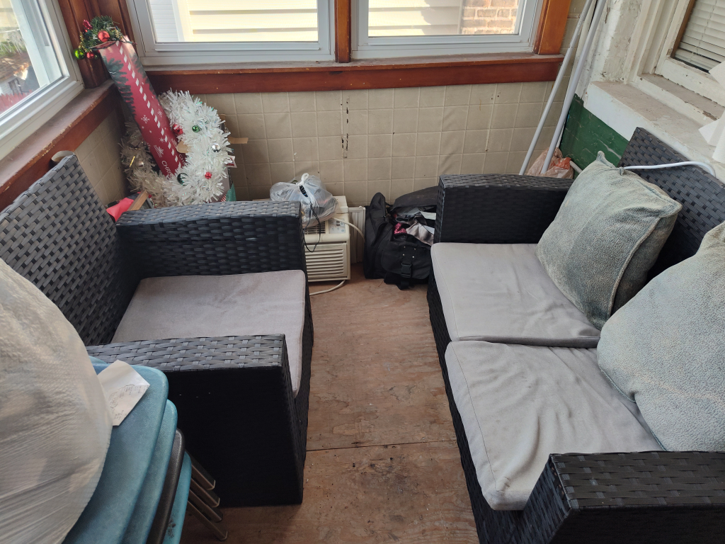 patio set - photo 2