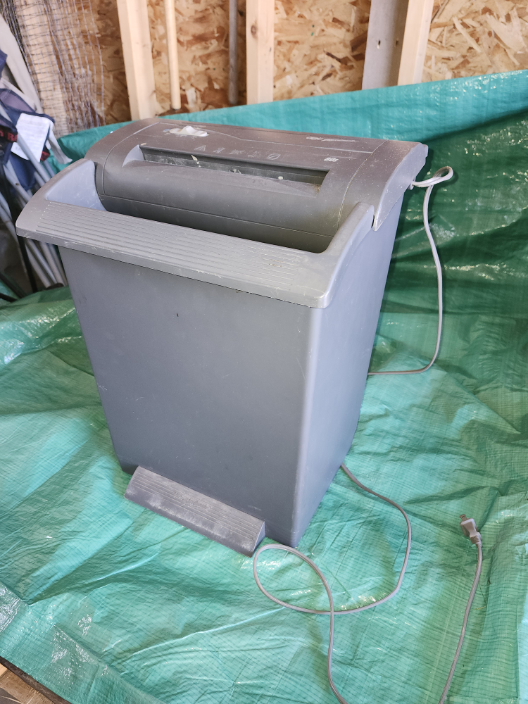 Paper shredder