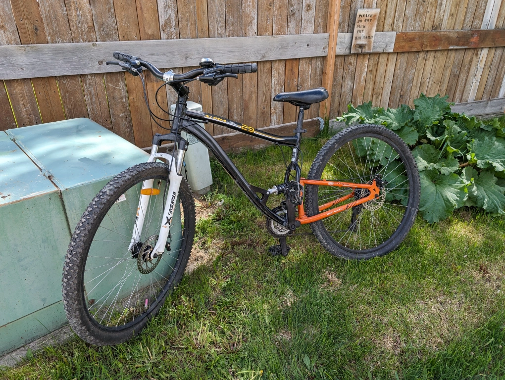 Full Suspension Ccm Comfort Bike BLACK CCM STATIC 26 FULL