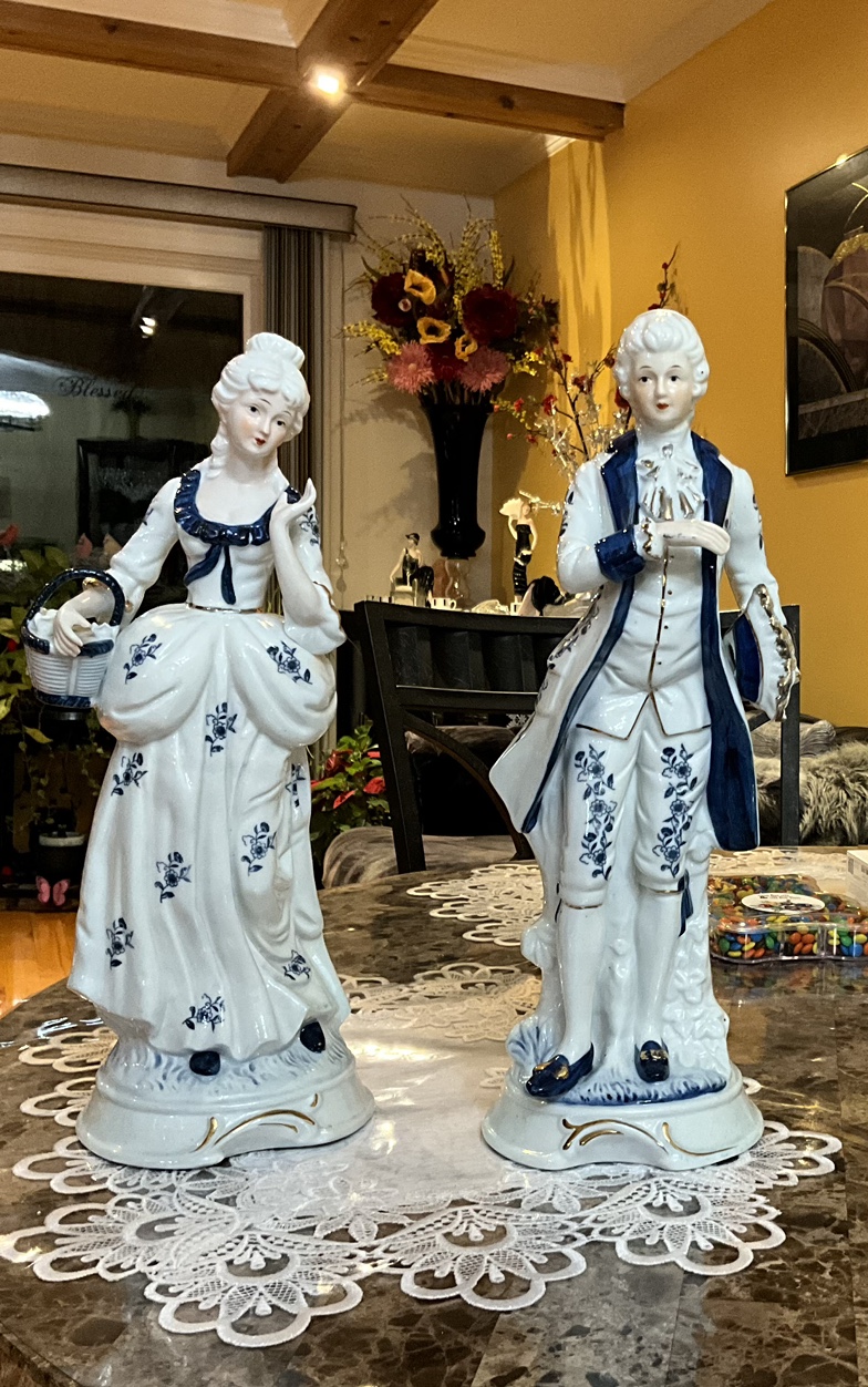 Victorian blue porcelain figurines - photo 2