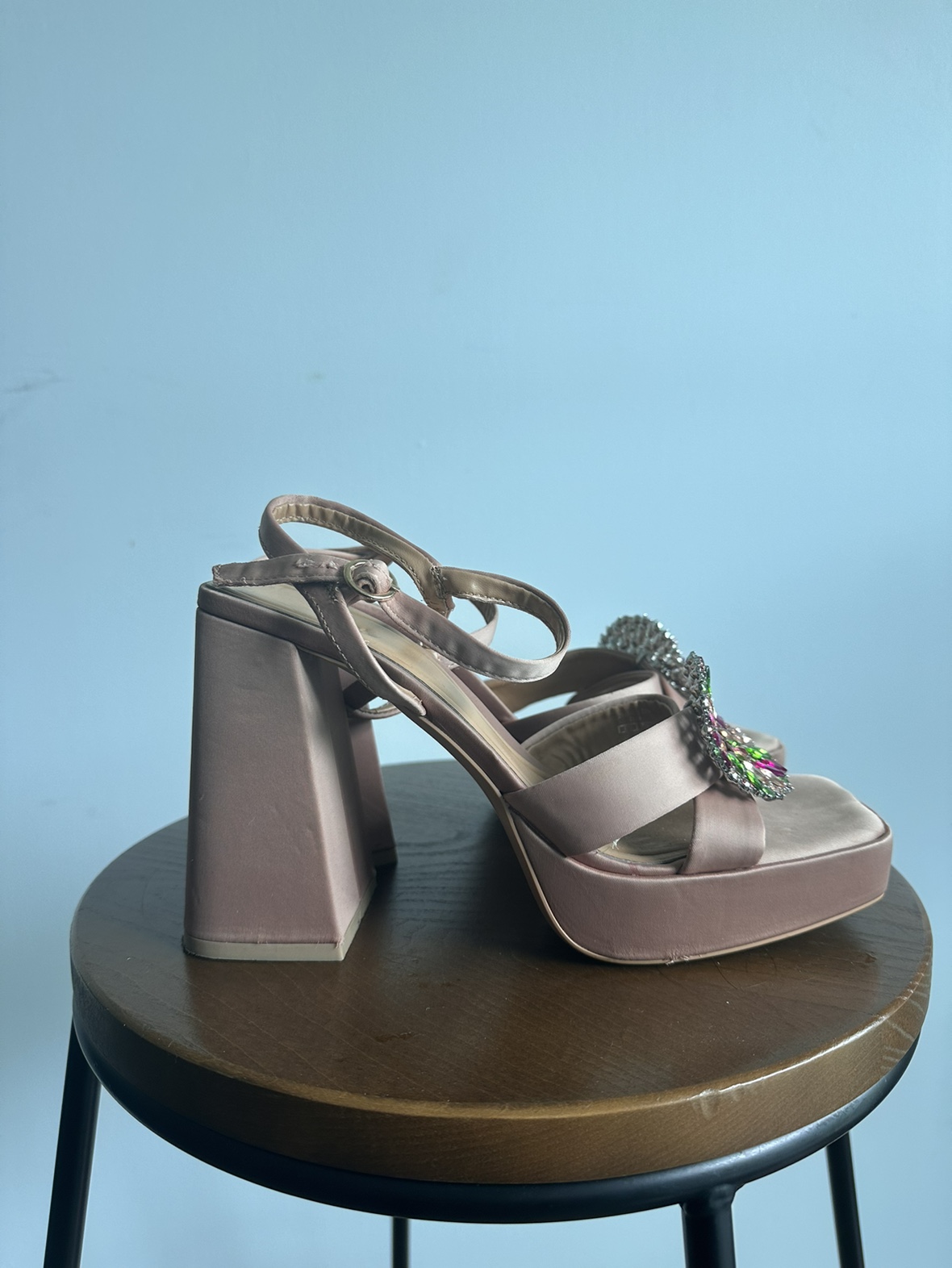 Zara Heeled Sandals 8.5US image indicator(2)