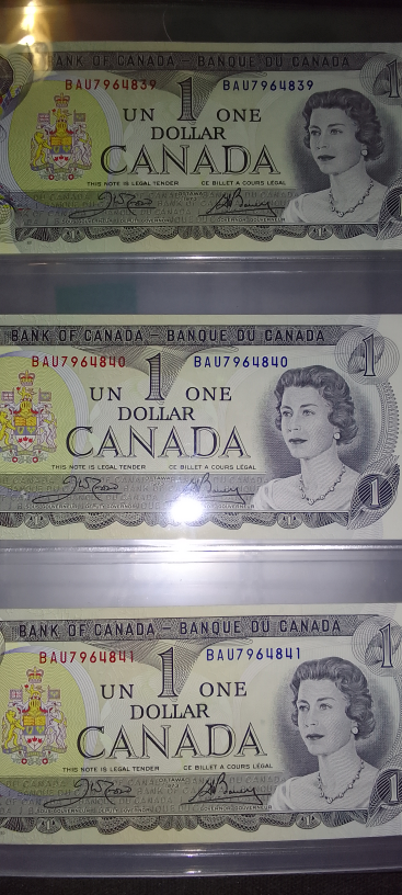 UNC one dollar bills