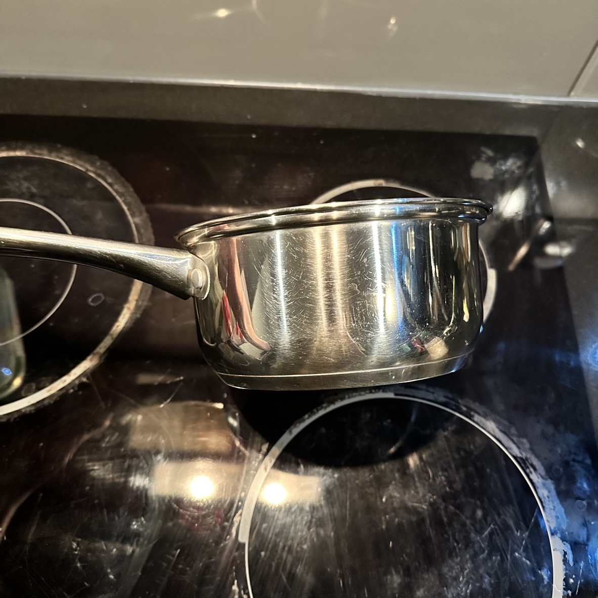 Stainless steel pot+2 glass containers image indicator(4)