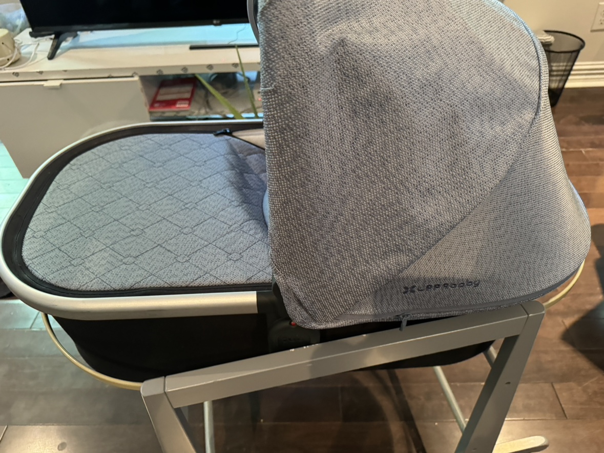 Uppababy bassinet and jolly jumper stand - photo 3