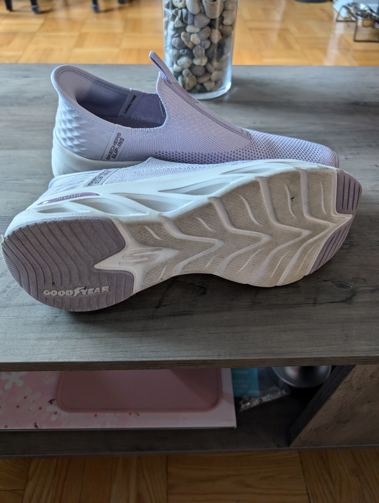 Skechers slip ons running shoes image indicator(4)