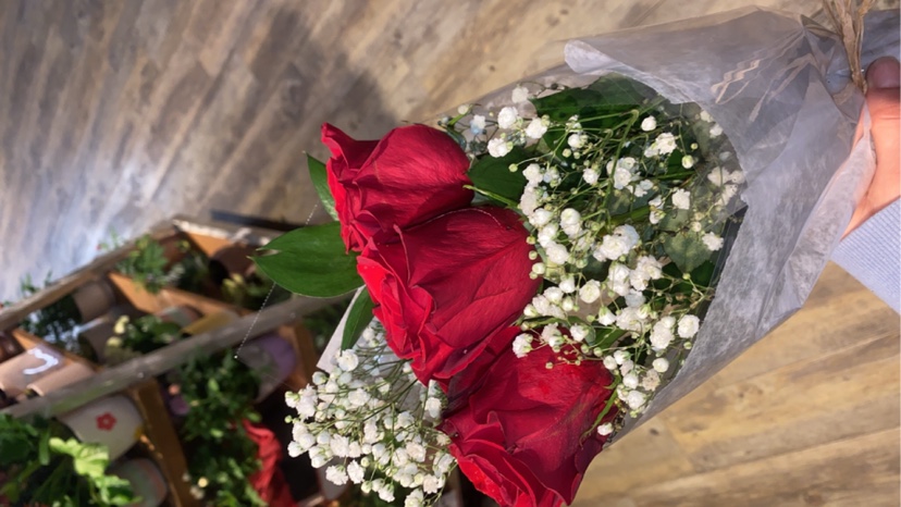 Red roses for free thumbnail