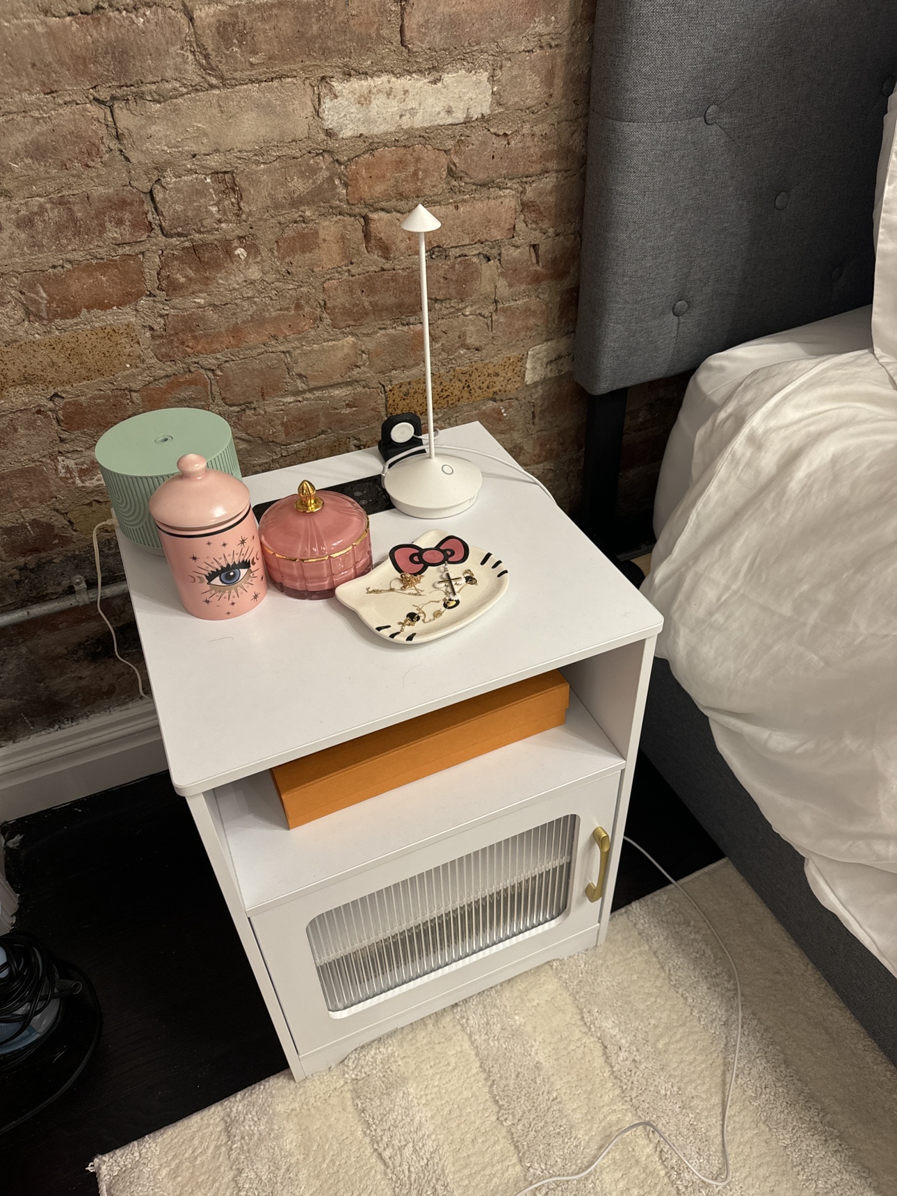 Nightstand - photo 3