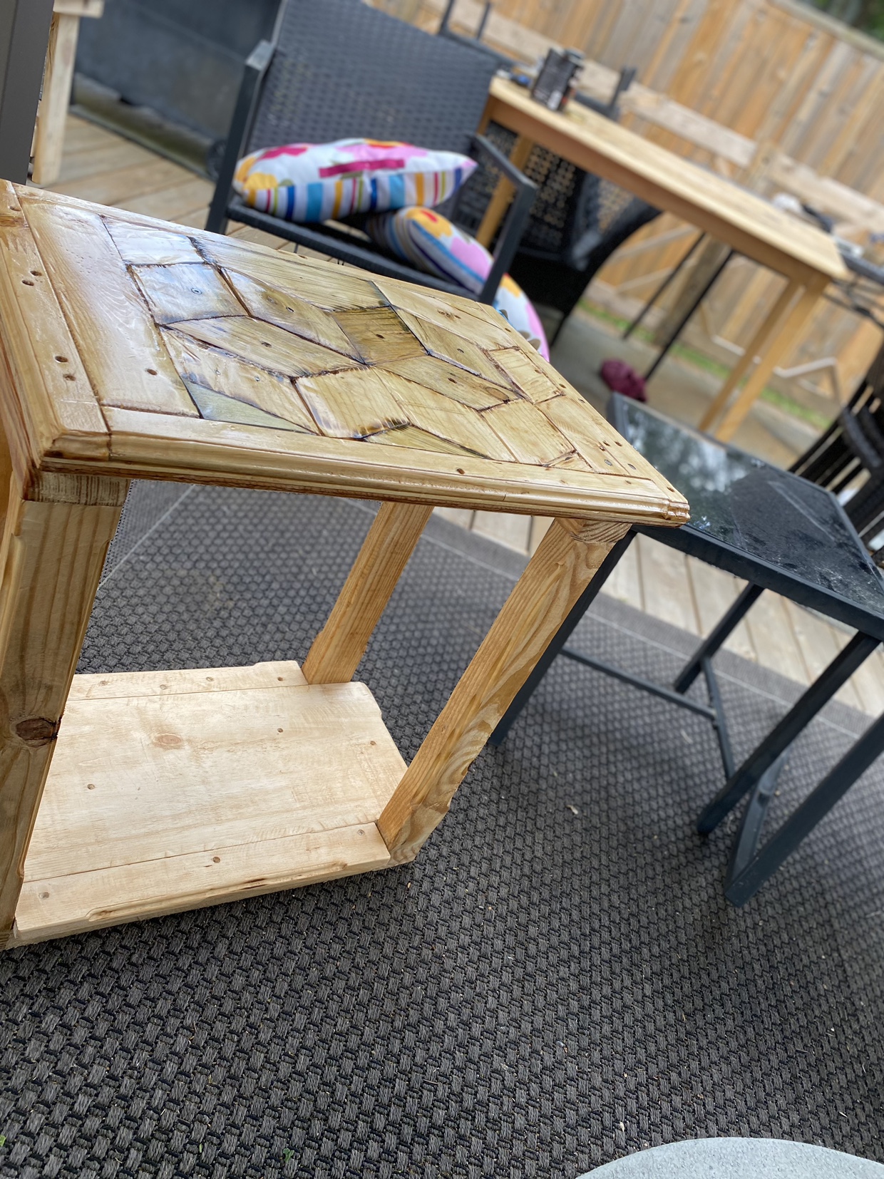 Accent table - photo 5
