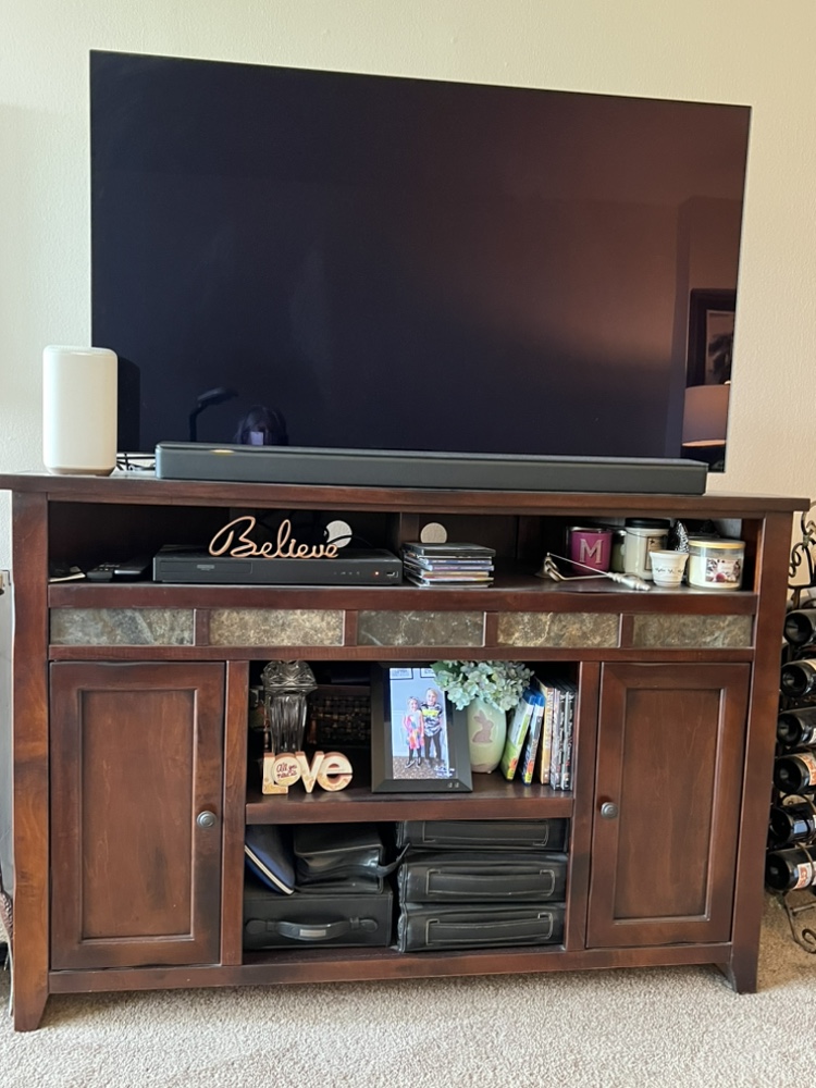 Entertainment center