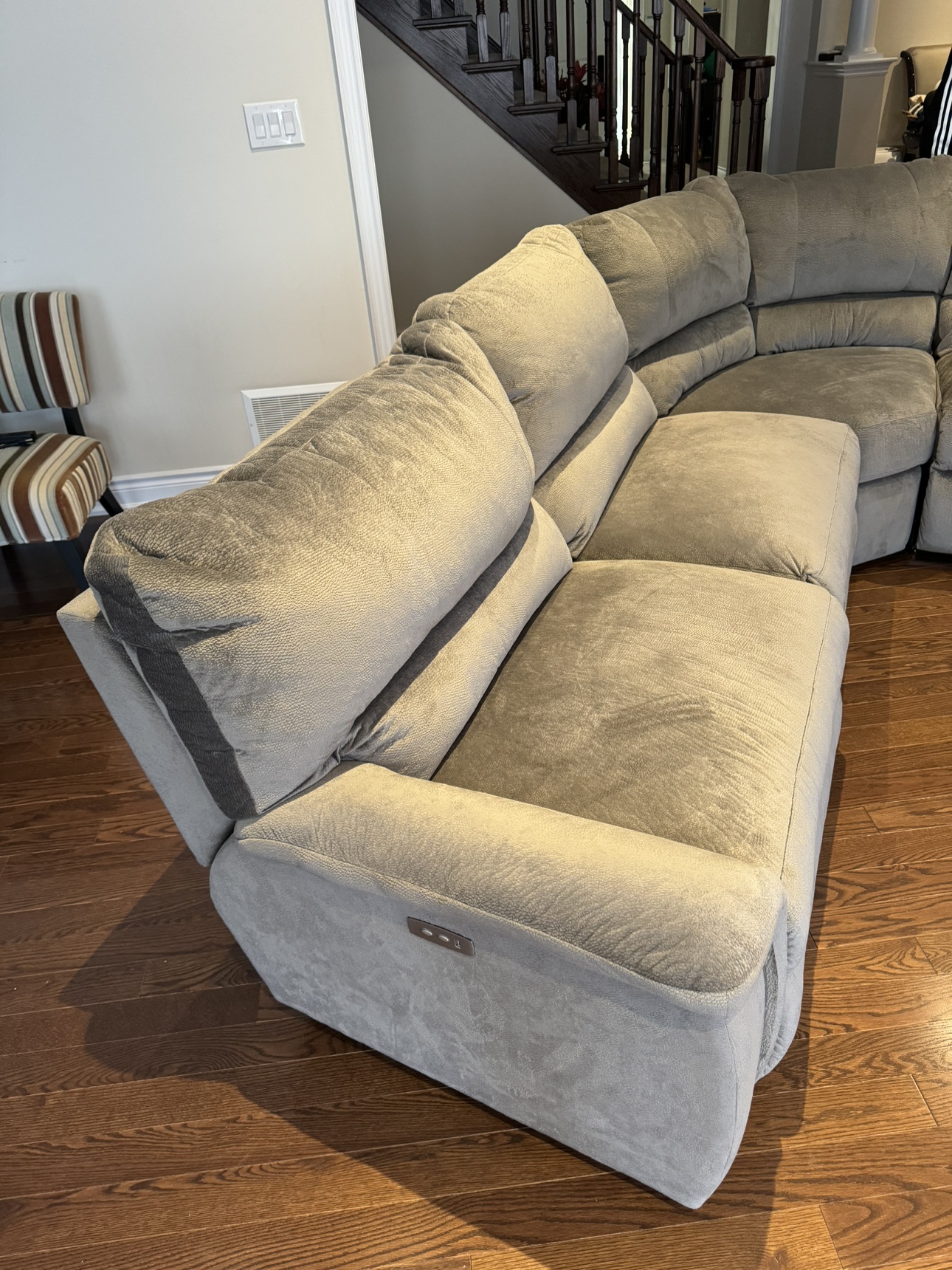 Cozy and Stylish Gray Sectional Sofa with Recliners for Sale! - photo 5