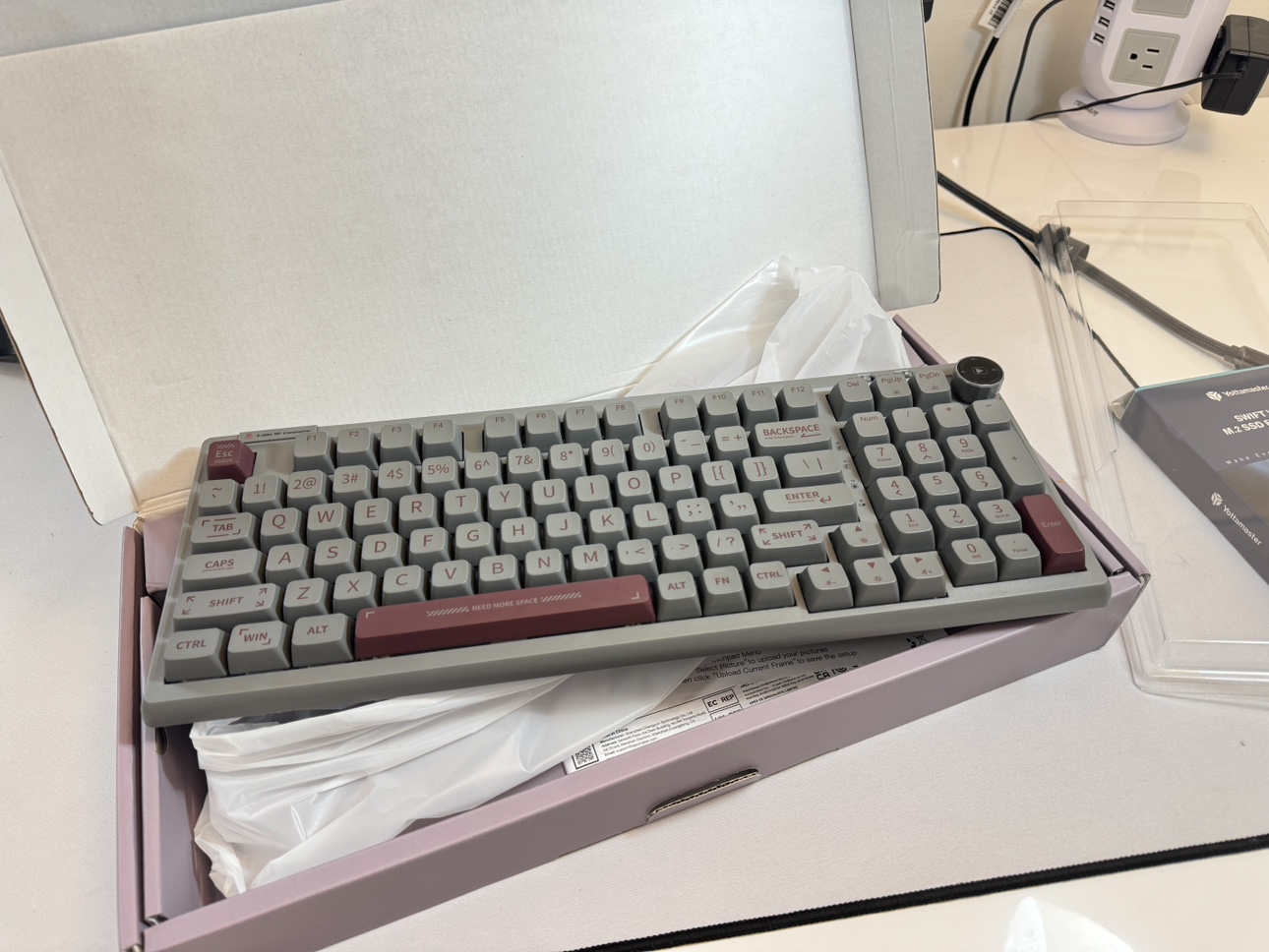 NEW Epomaker  rt1000 mechanical hotswap keyboard