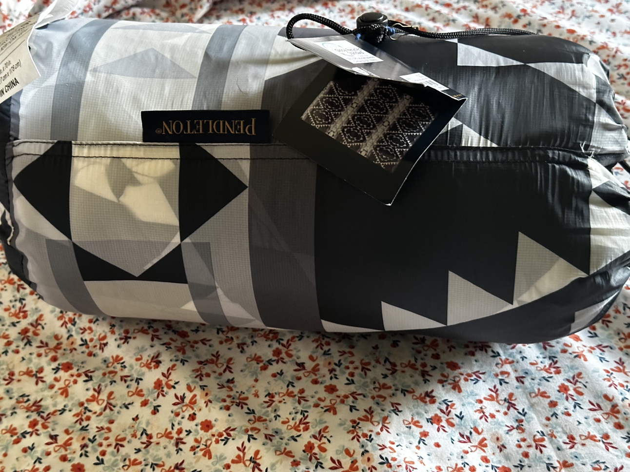 Pendleton Packable throw - photo 4