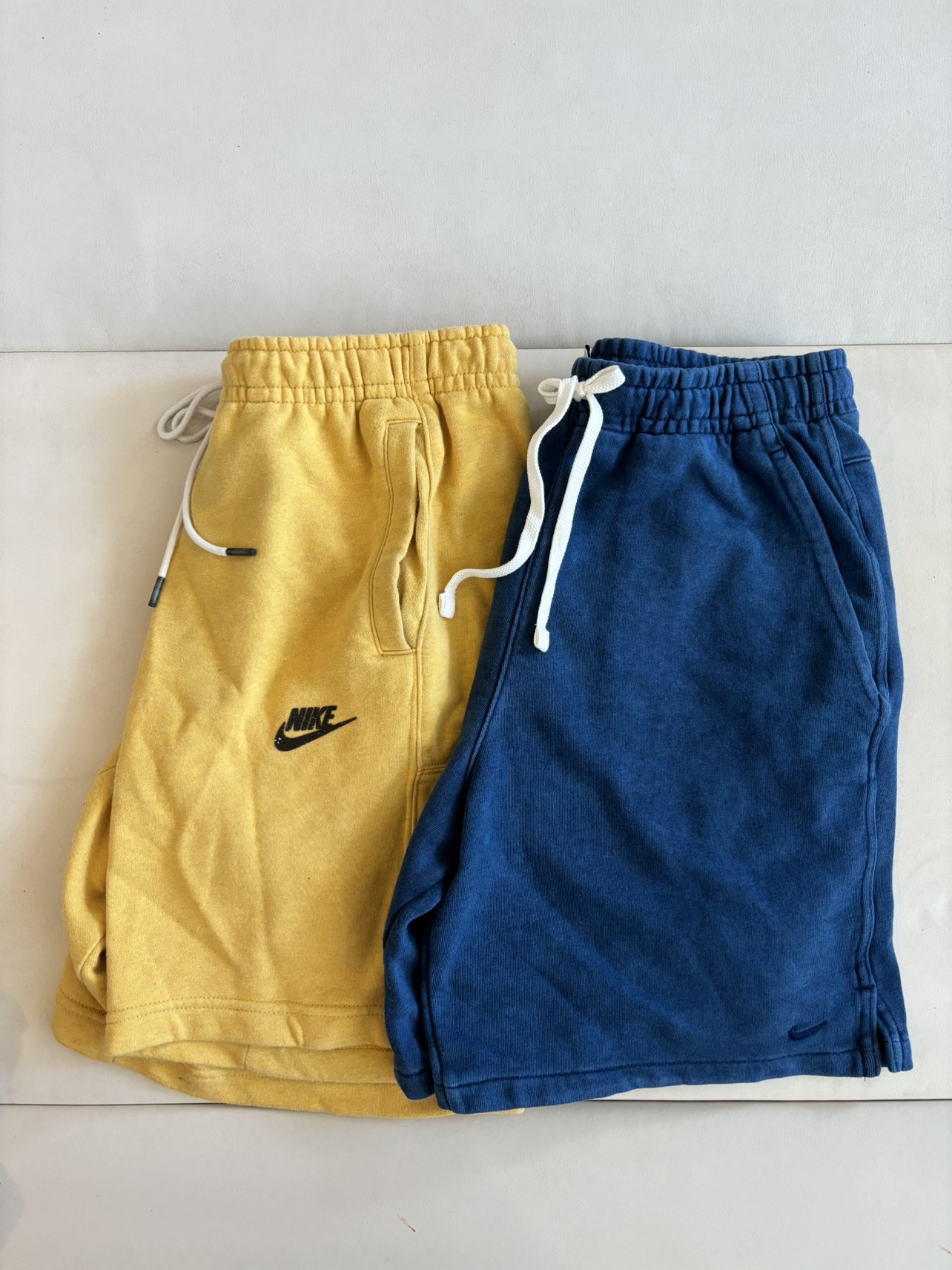 Like New - Nike Mens Shorts Size S, M thumbnail