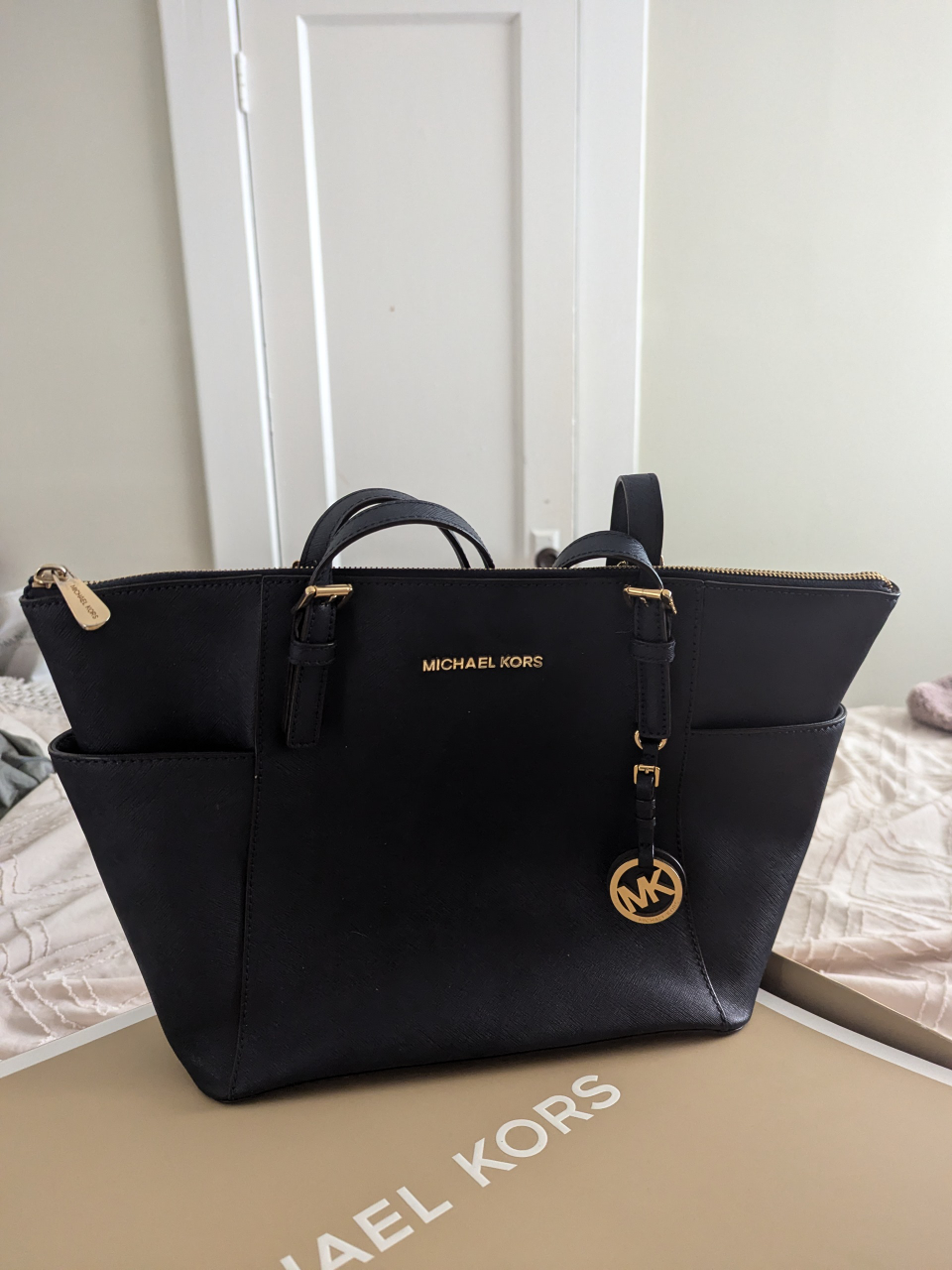 Michael Kors tote bag thumbnail