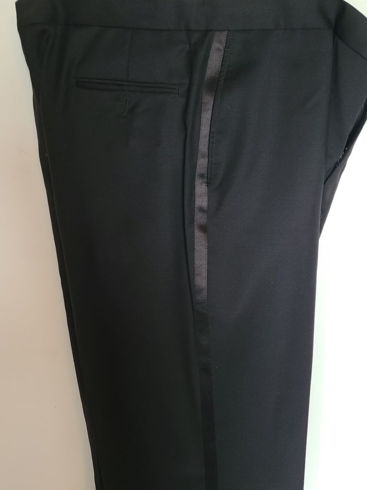 Black Calvin Klein tuxedo image indicator(6)