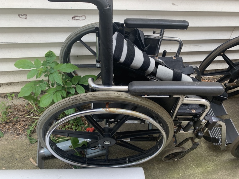 2 wheelchairs and leg brace - photo 2