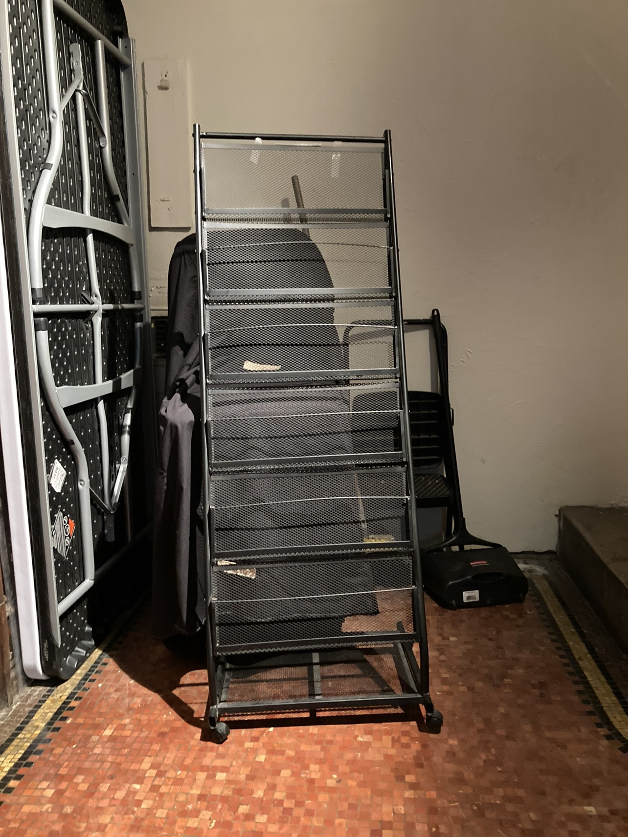 6 Tier Magazine / Brochure / Book Stand