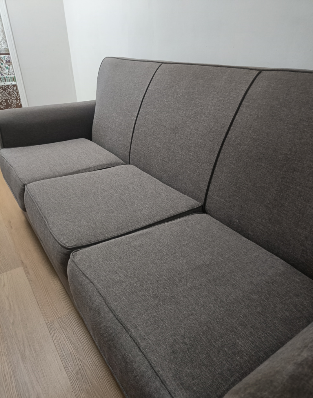 3 seater sofa(non-detach) & small coffee table(detachable) combo thumbnail