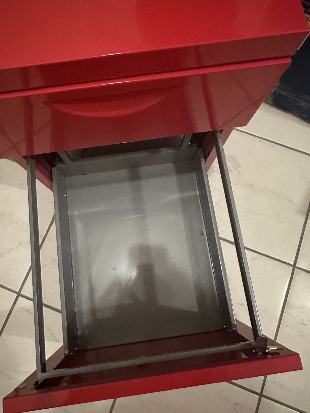 $10 Red drawer PICKUP ONLY - photo 3