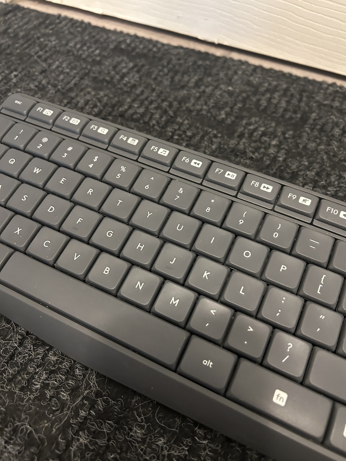Wireless Keyboard and Mouse - photo 3