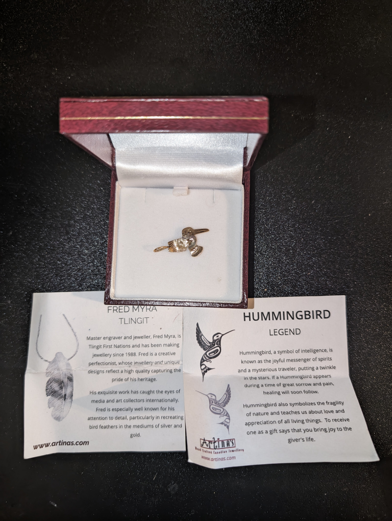 14k gold hummingbird pendant by Tlingit artist Fred Myra - photo 3