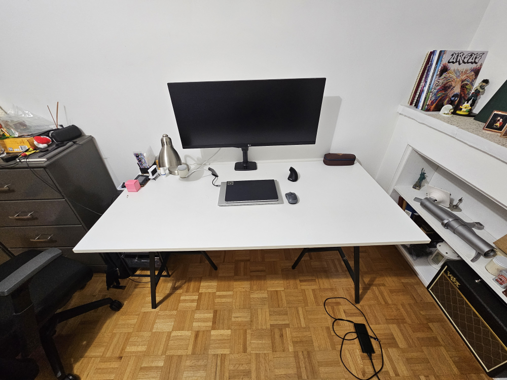 Desk thumbnail