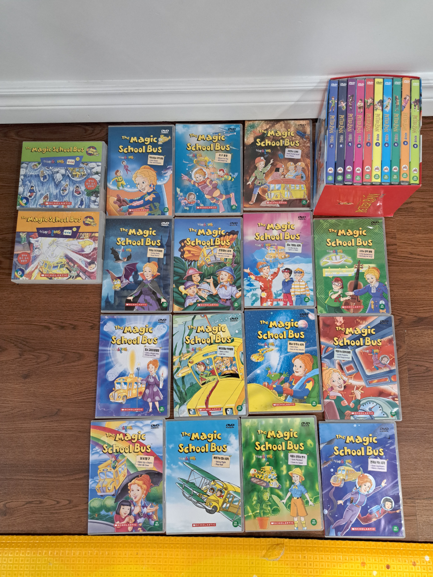 English & Korean Kid DVDs Magic Bus, PeterPan Plus Books