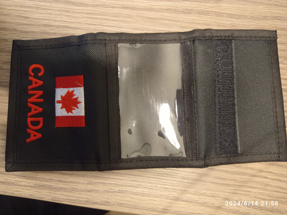 Canadian Wallet image indicator(3)