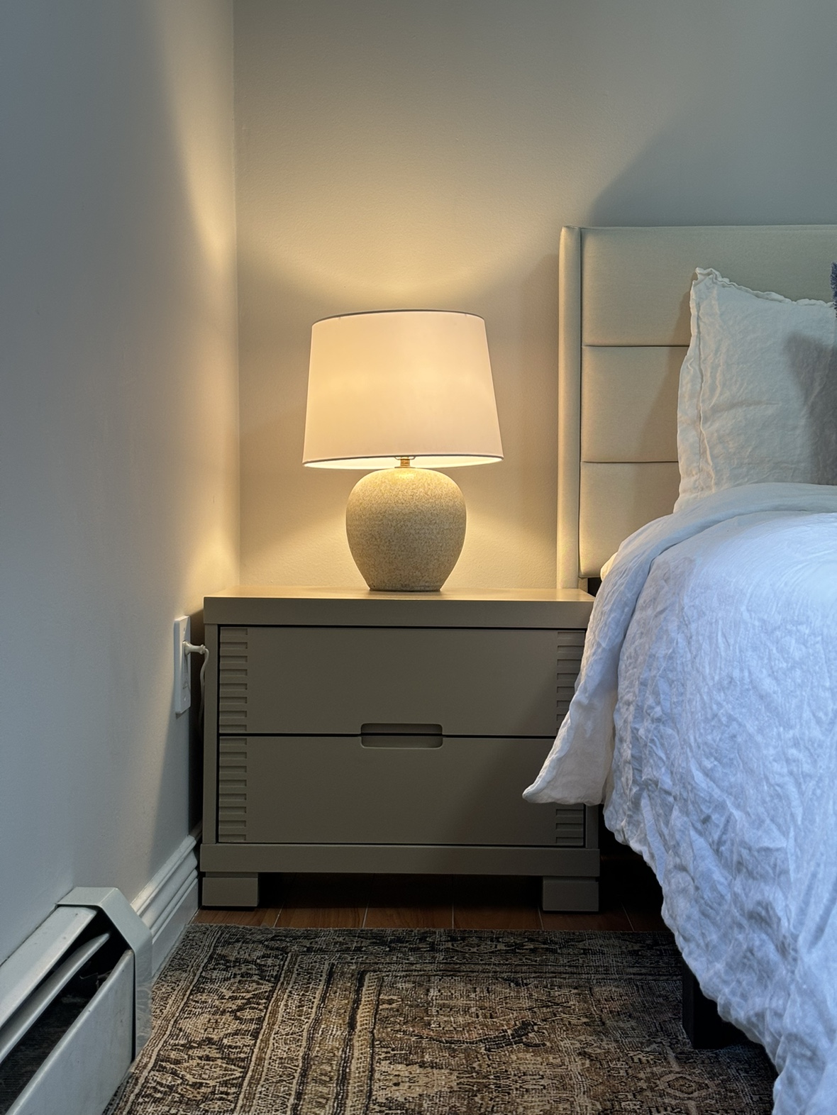 Set of 2 Newly Refinished Nightstands - photo 3
