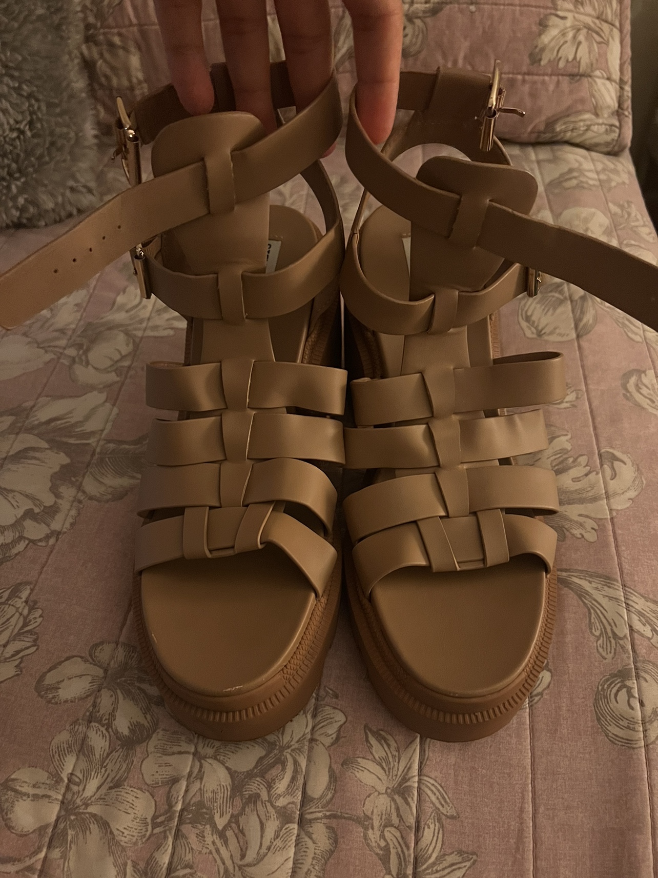 Women sandals