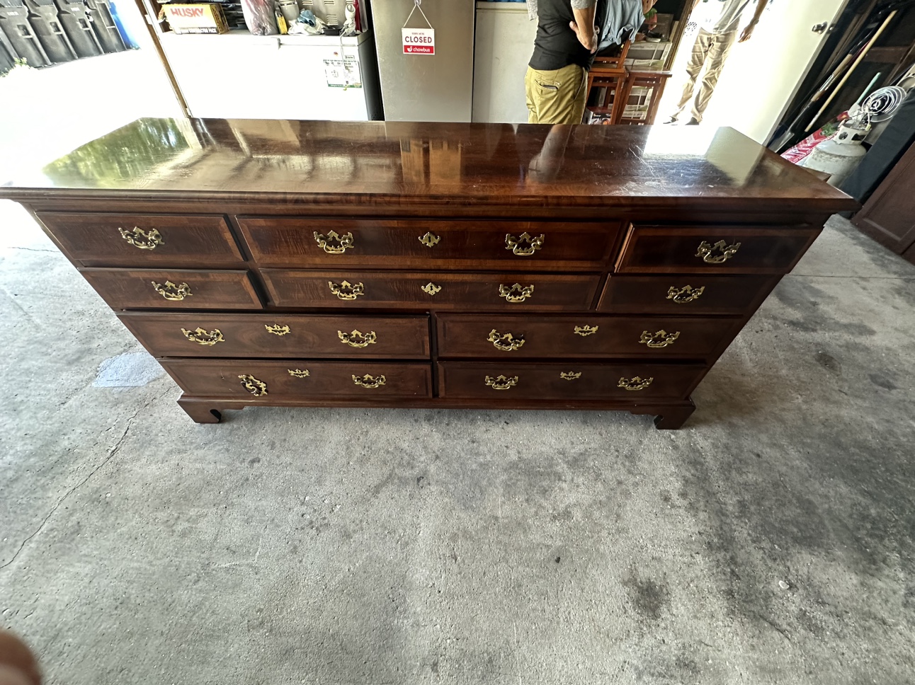 Dresser