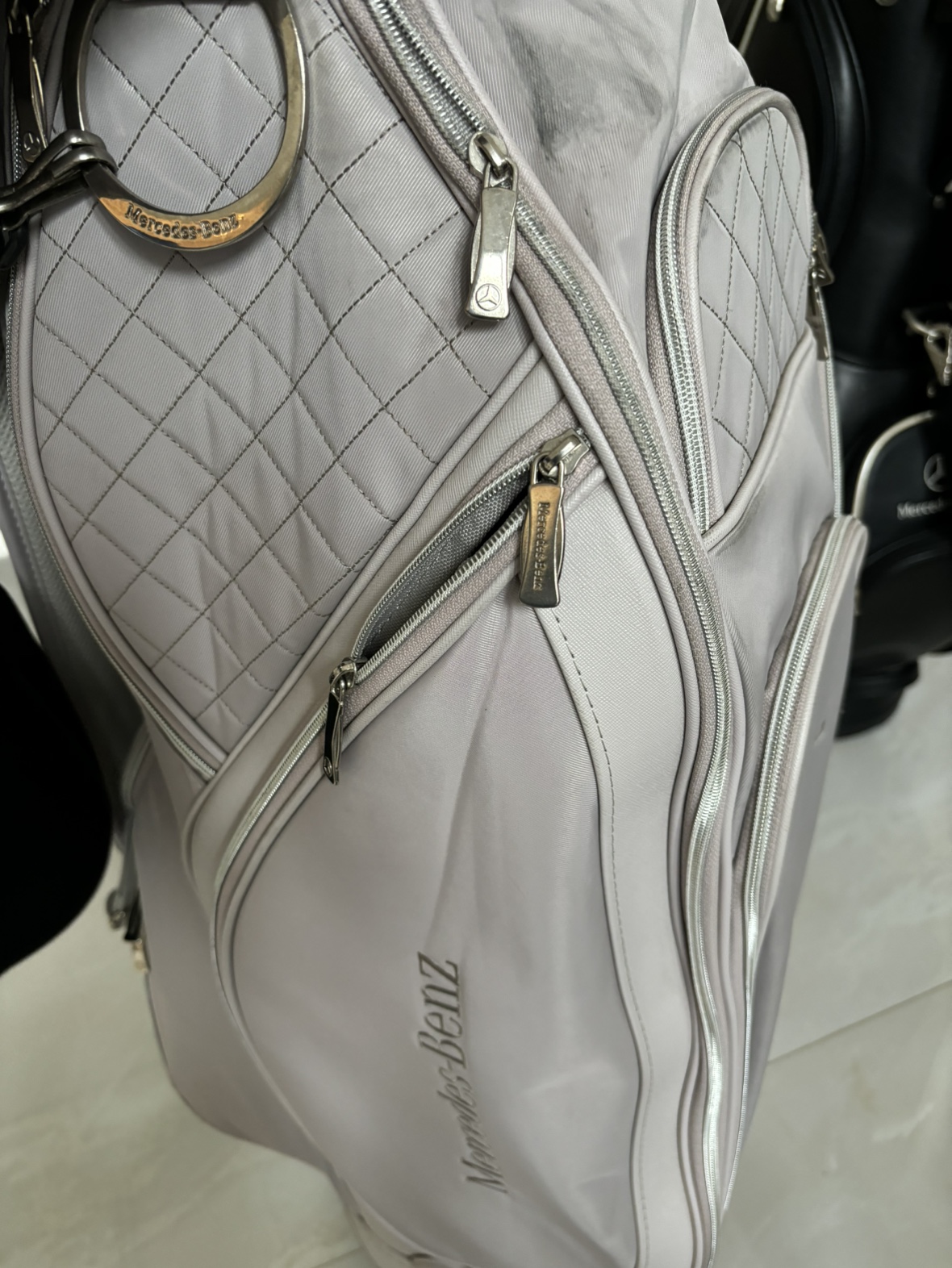 Mercedes Benz Golf Stand Bag image indicator(6)