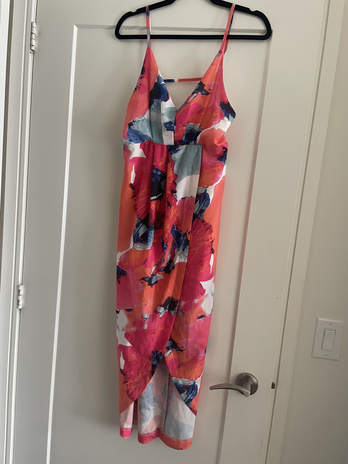 Beautiful sundress *perfect for weddings* image indicator(3)