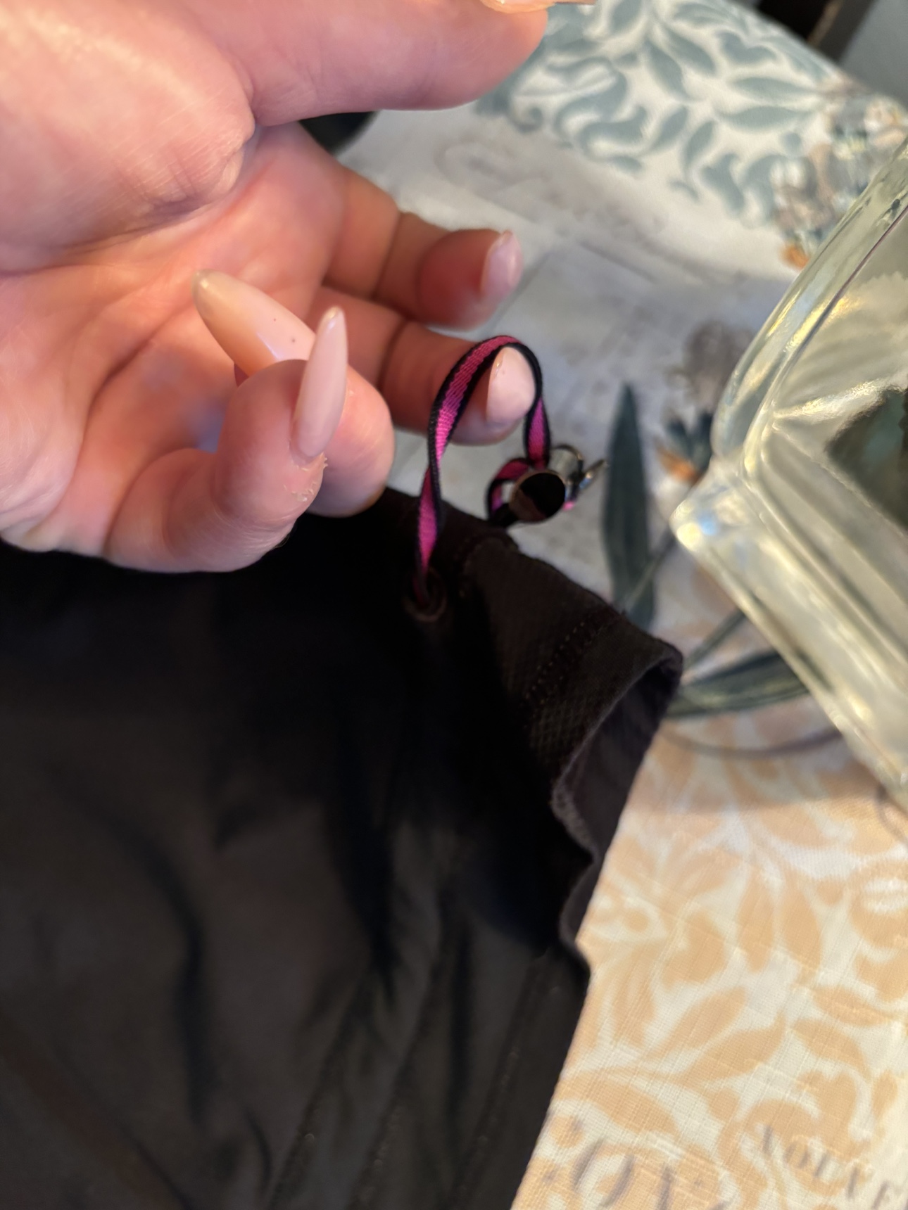 Lululemon top image indicator(3)