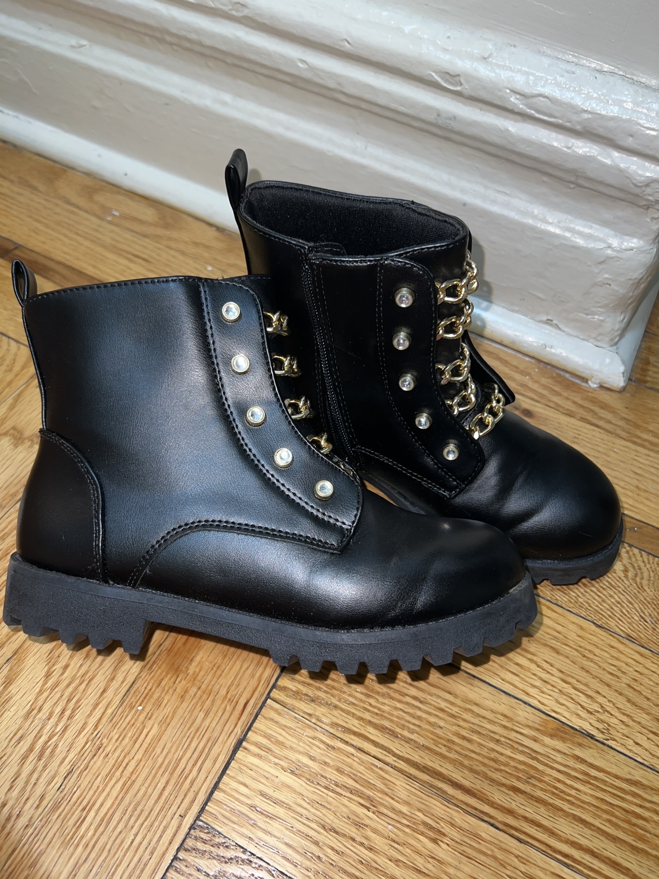 GIRLS DRESSY BOOTS SIZE 3Y - photo 2