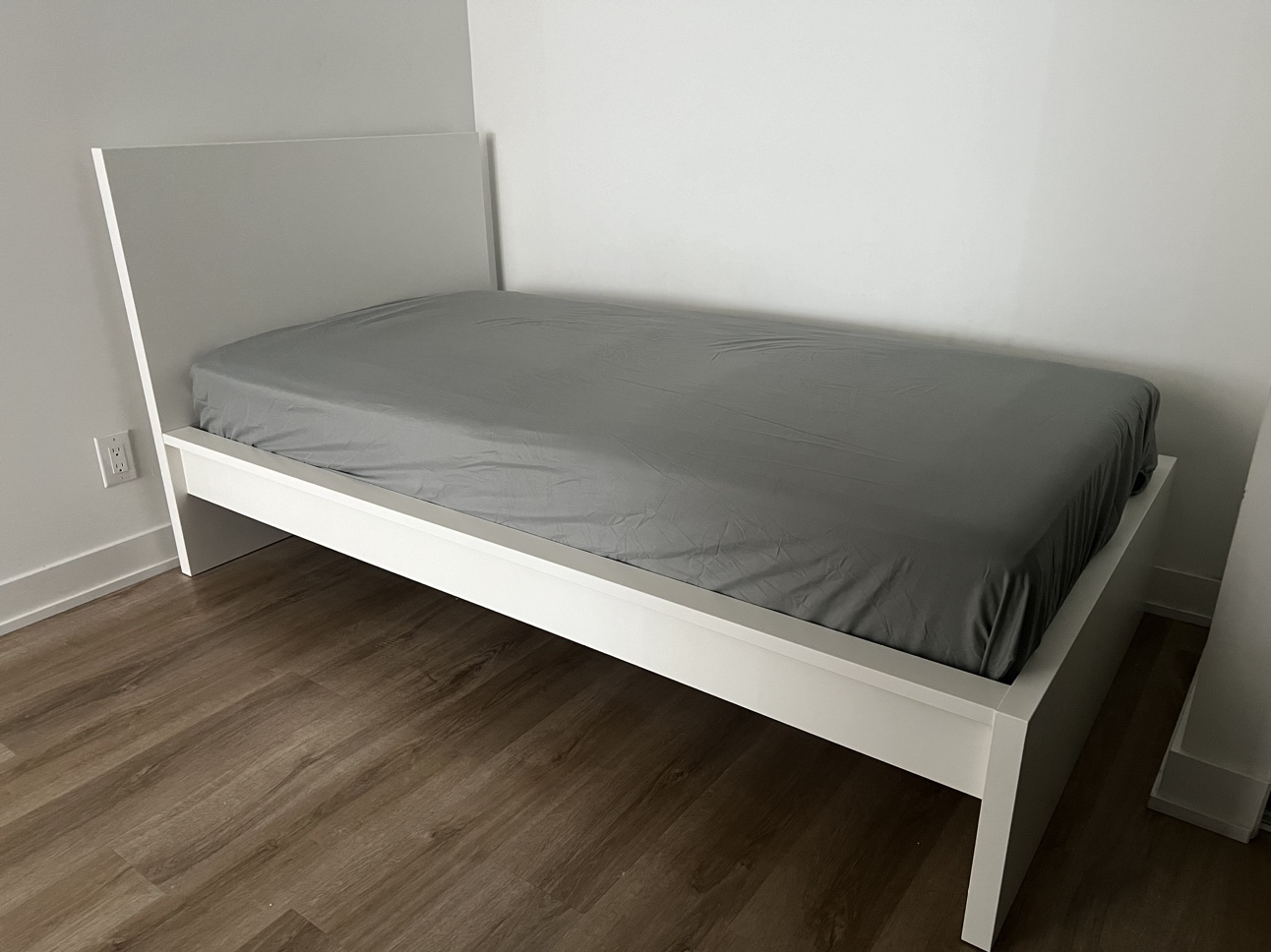 Malm  Twin bed