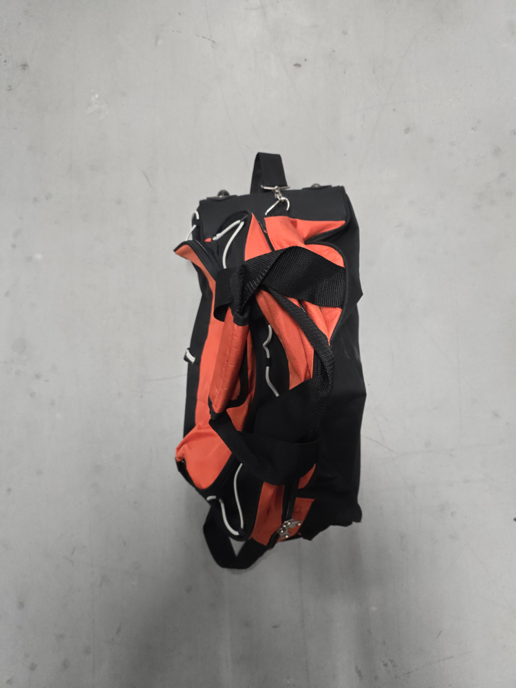 duffle bag with wheels image indicator(3)