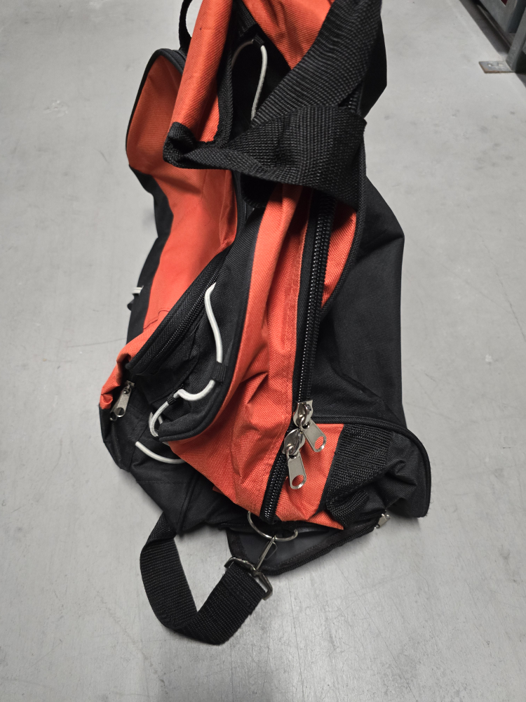 duffle bag with wheels image indicator(4)