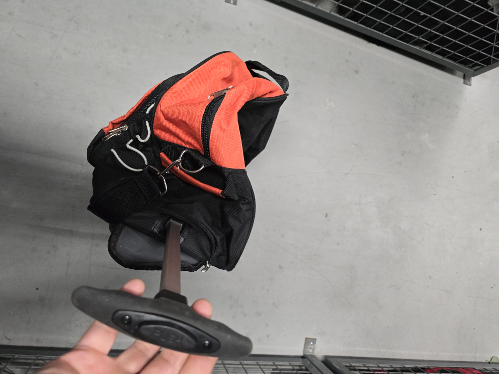 duffle bag with wheels image indicator(5)