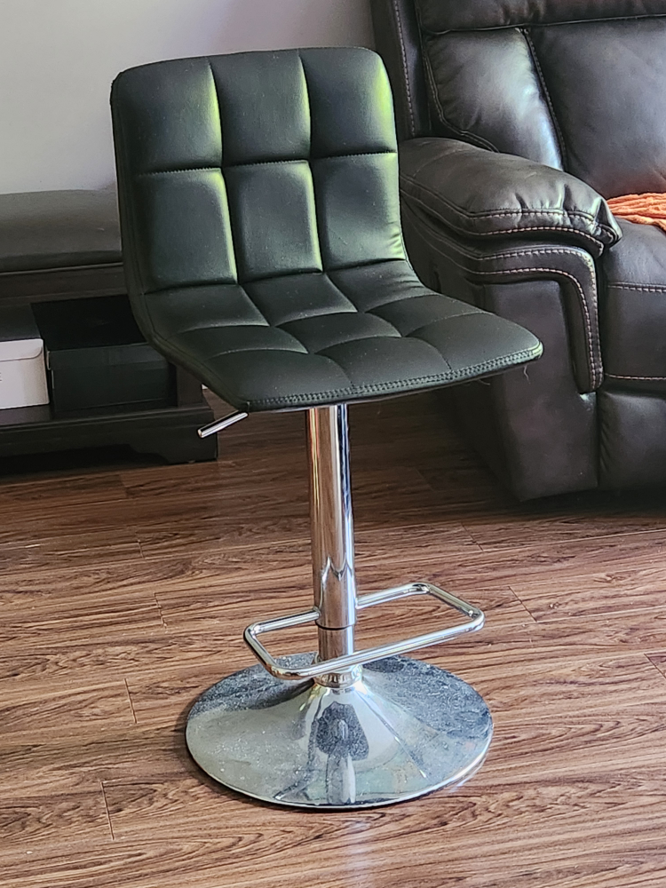 Free Bar Stool