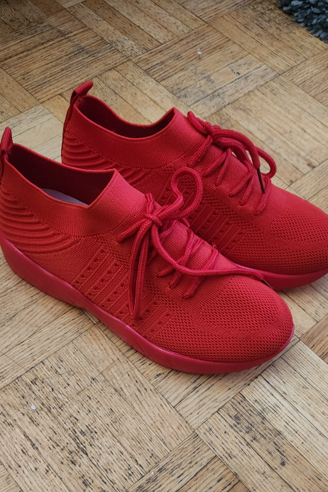 Brand new running shoes image indicator(2)