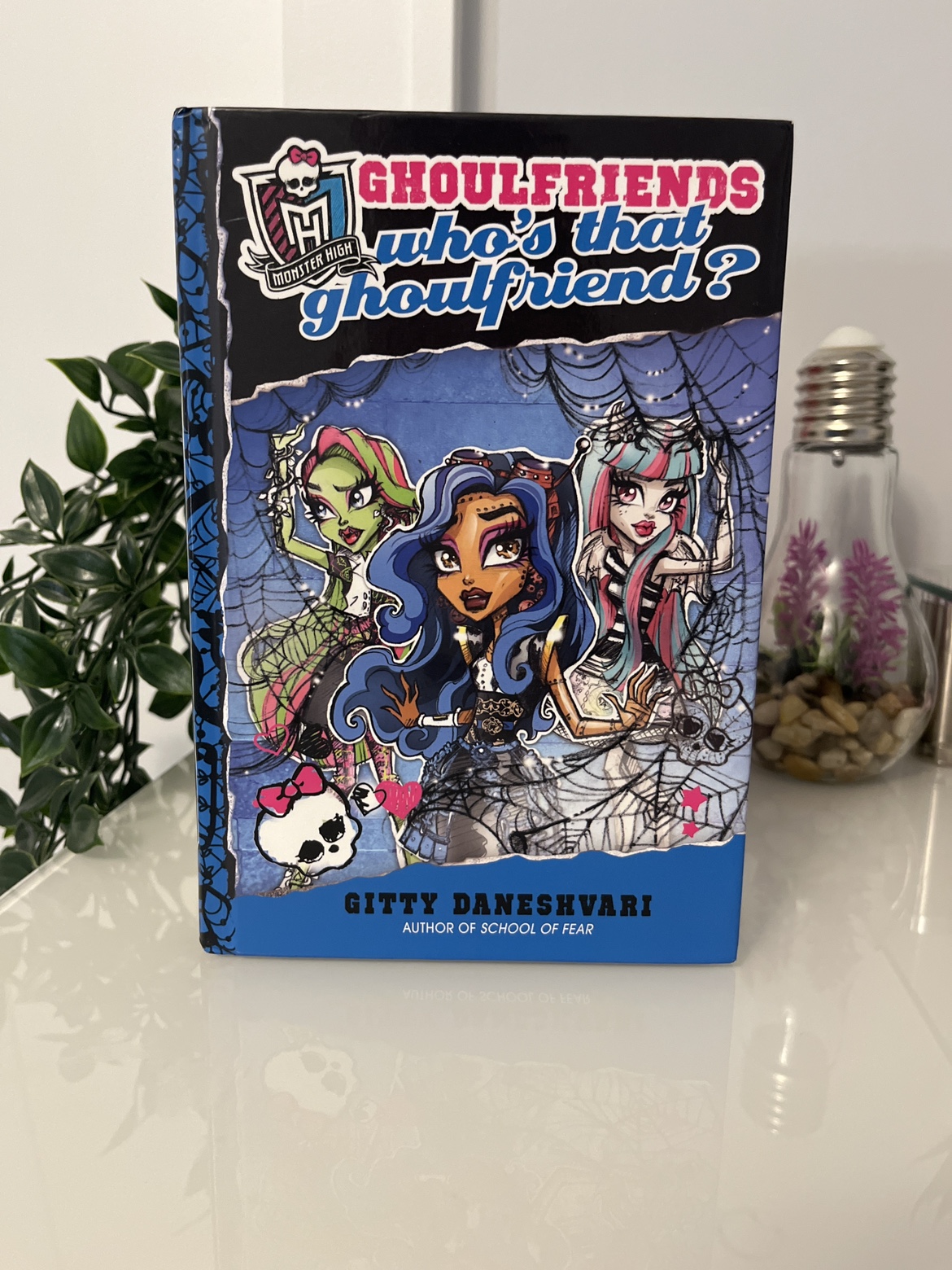 Monster High Ghoul Friends Chapter Books - photo 2