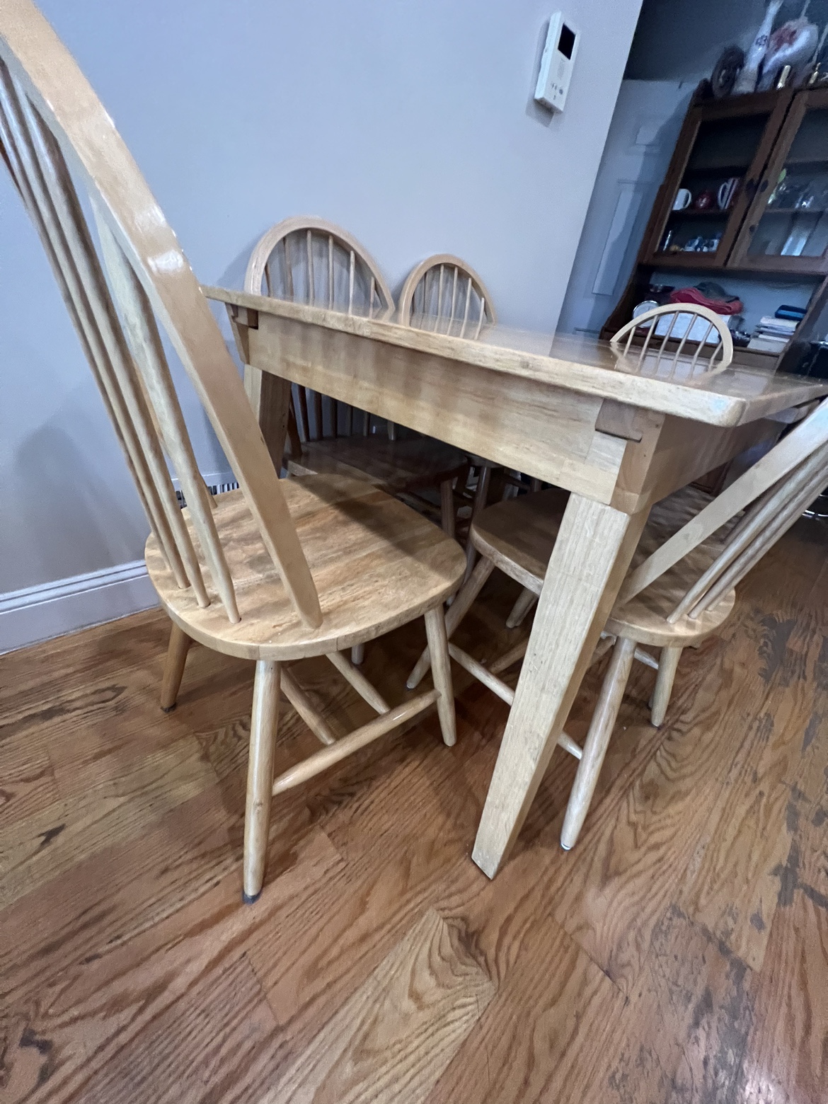 Kitchen table - photo 2
