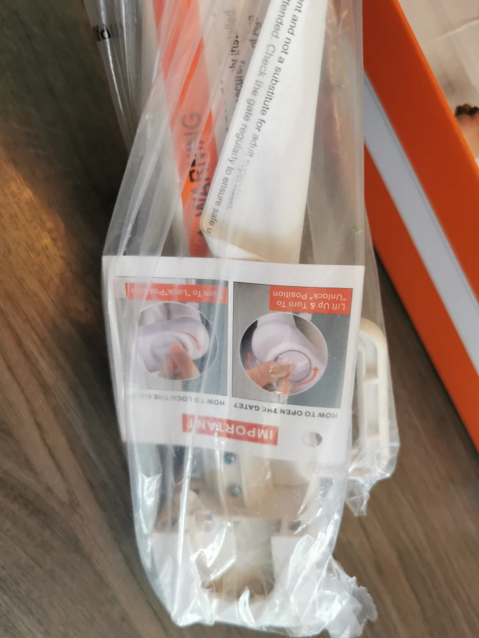 retractable safety child baby gate / dog gate image indicator(5)