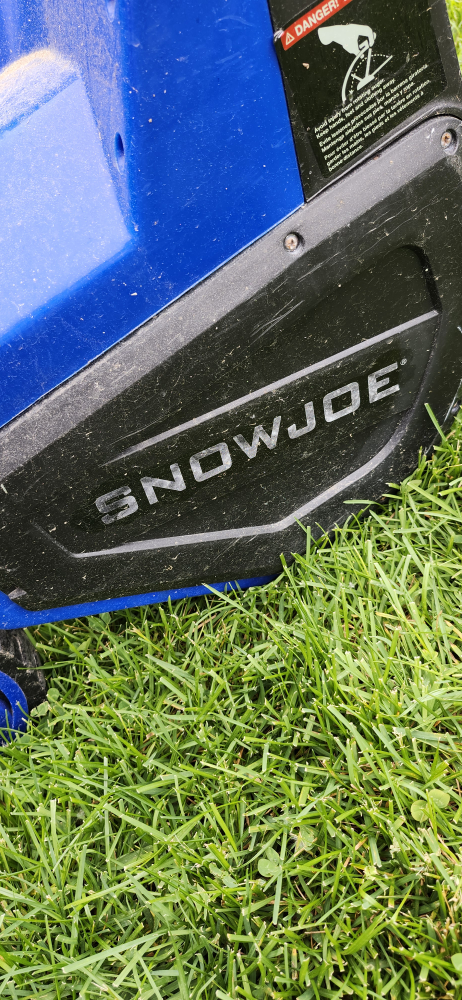 electric snow blower