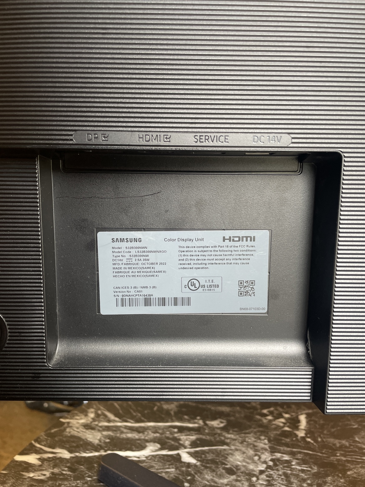 Samsung 32 Inch Monitor - photo 2