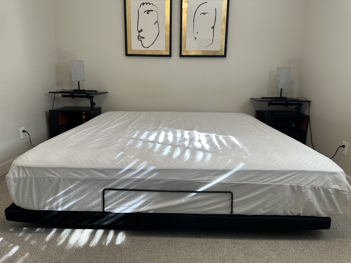 High quality firm King mattress 6 month use - photo 2