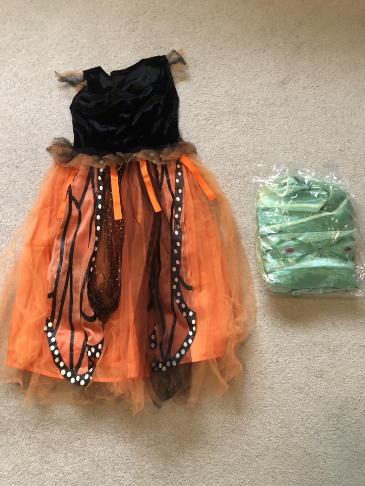 Girl’s costumes for age 5-8 - photo 2