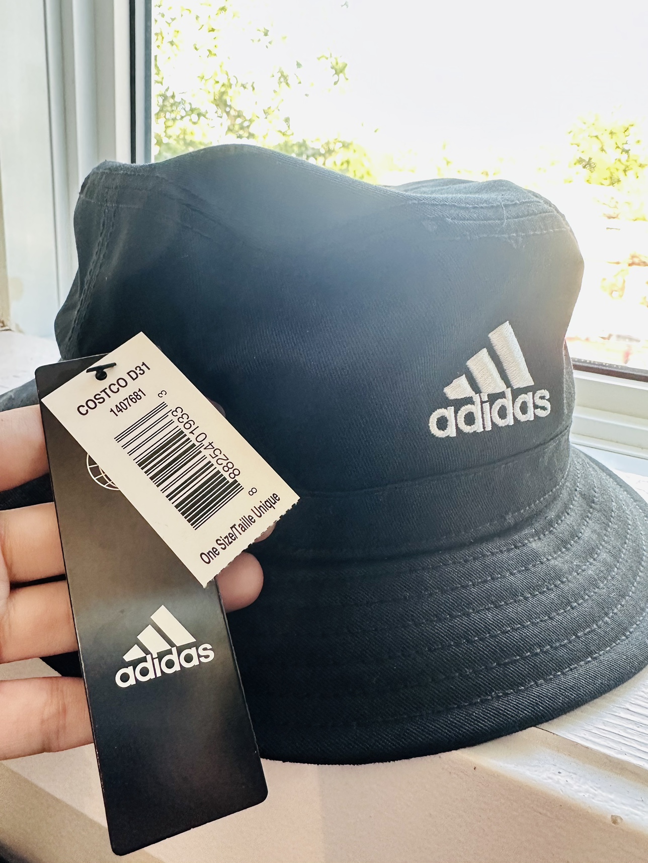 Bucket hat